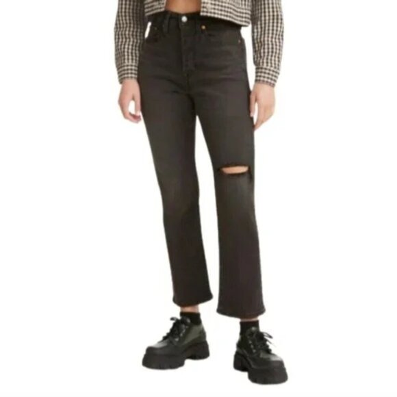 Levi's Women's Wedgie High Rise Straight Leg Jeans with Destruction Size 24 x 28 - Picture 1 of 10
